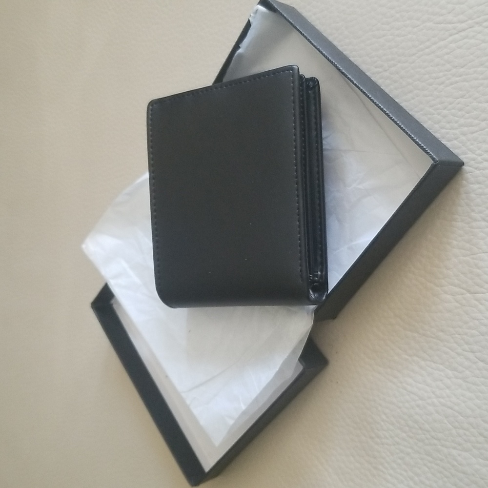 Mens Wallet NWT